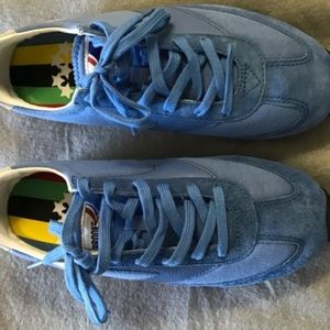 Brooks size 8 vanguard heritage style